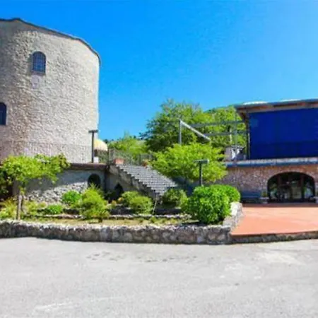 Torre Orsini 3* Corbara (Campania)